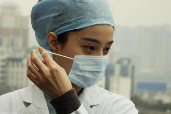 广发体育：*
一夜之间2大豪强出局！欧联杯也成4大联赛天下 15强已占据8席
